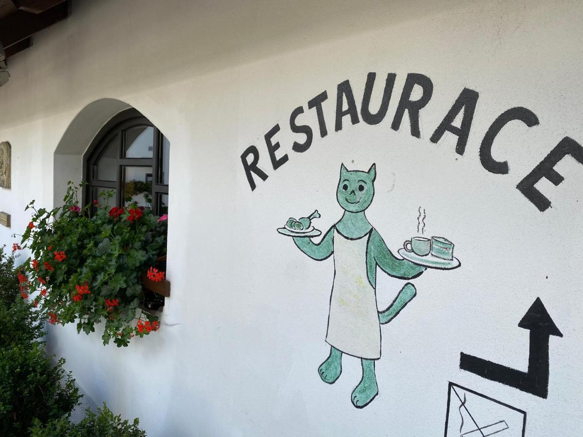 Mariánské Lázně Hostinec U Pejska A Kocicky מראה חיצוני תמונה