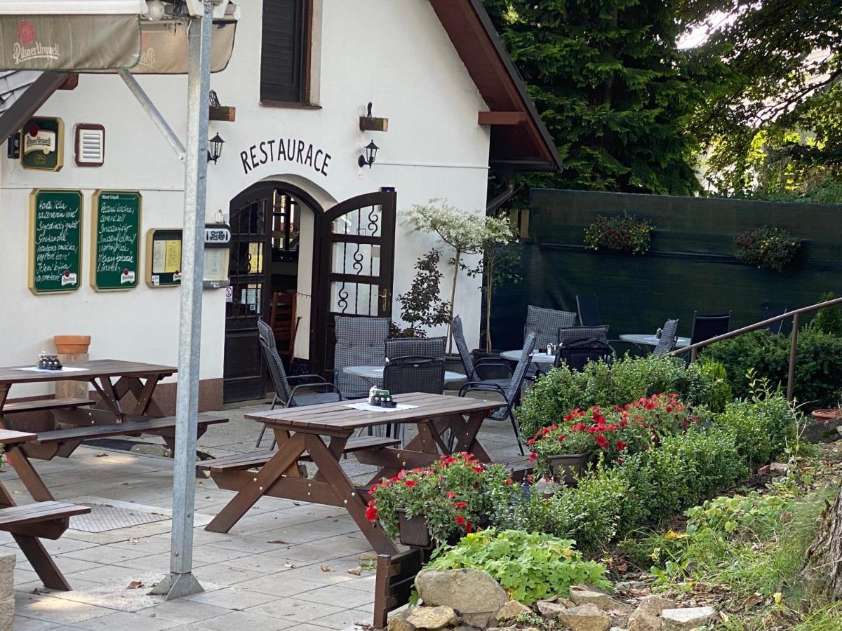 Mariánské Lázně Hostinec U Pejska A Kocicky מראה חיצוני תמונה