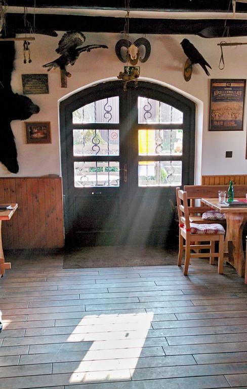 Mariánské Lázně Hostinec U Pejska A Kocicky מראה חיצוני תמונה