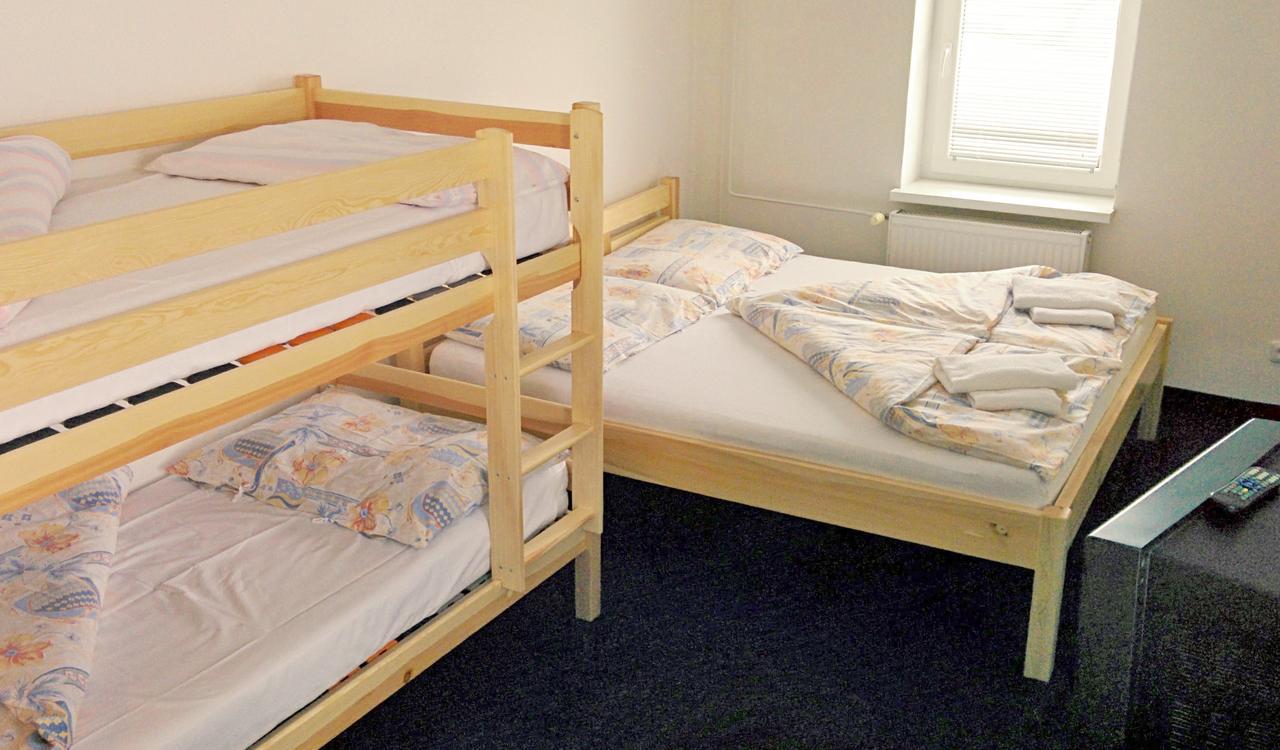 Mariánské Lázně Hostinec U Pejska A Kocicky מראה חיצוני תמונה